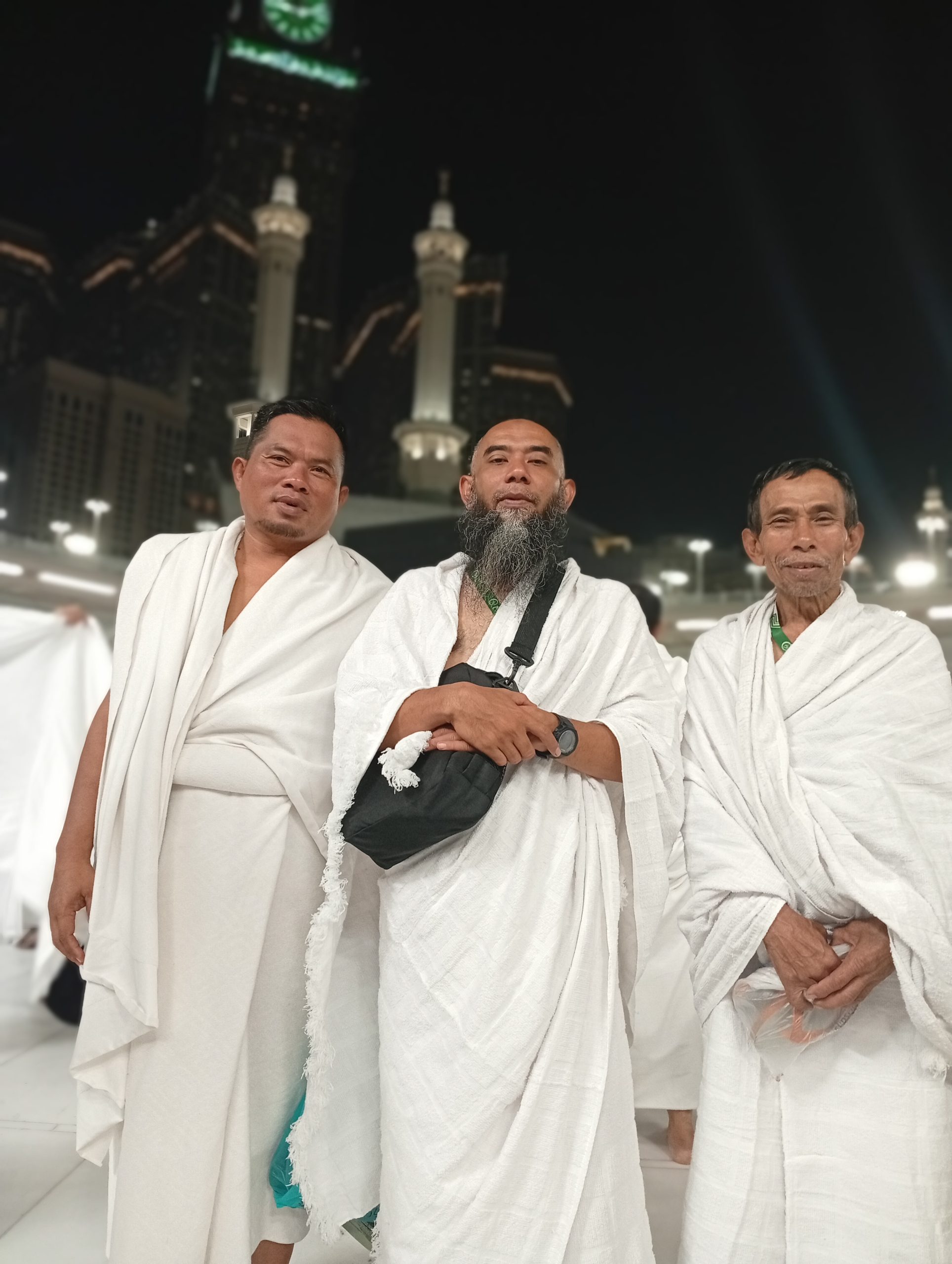 Pembimbing Alzam Tour Kang Isep